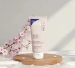 Flicka Silk Touch 3 In 1 Moisturizer And Primer For Face Providing Hydrating Care Smooth Texture Comfortable Use - Image 3