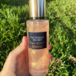 Victoria's Secret Amber Romance Shimmer Fragrance Mist Reliable Performance Stylish Scent - 250ML - Image 2